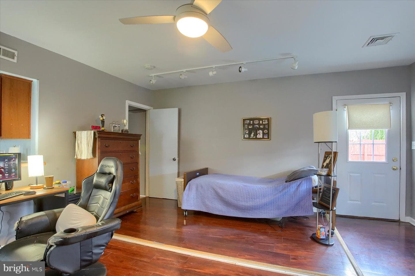 8 Edgewood Drive photo 36