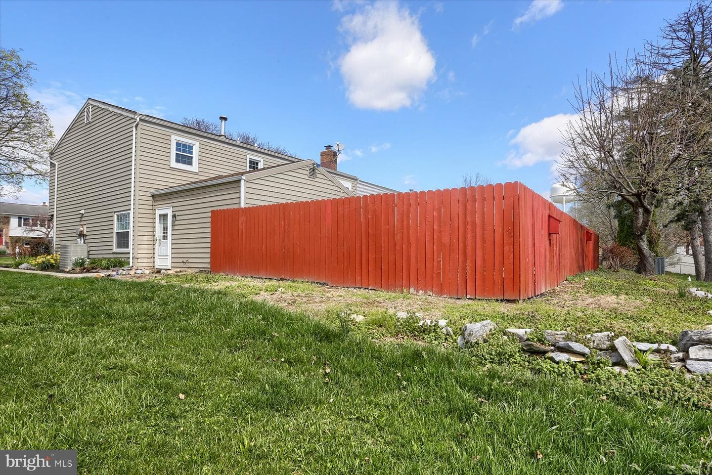 8 Edgewood Drive photo 40