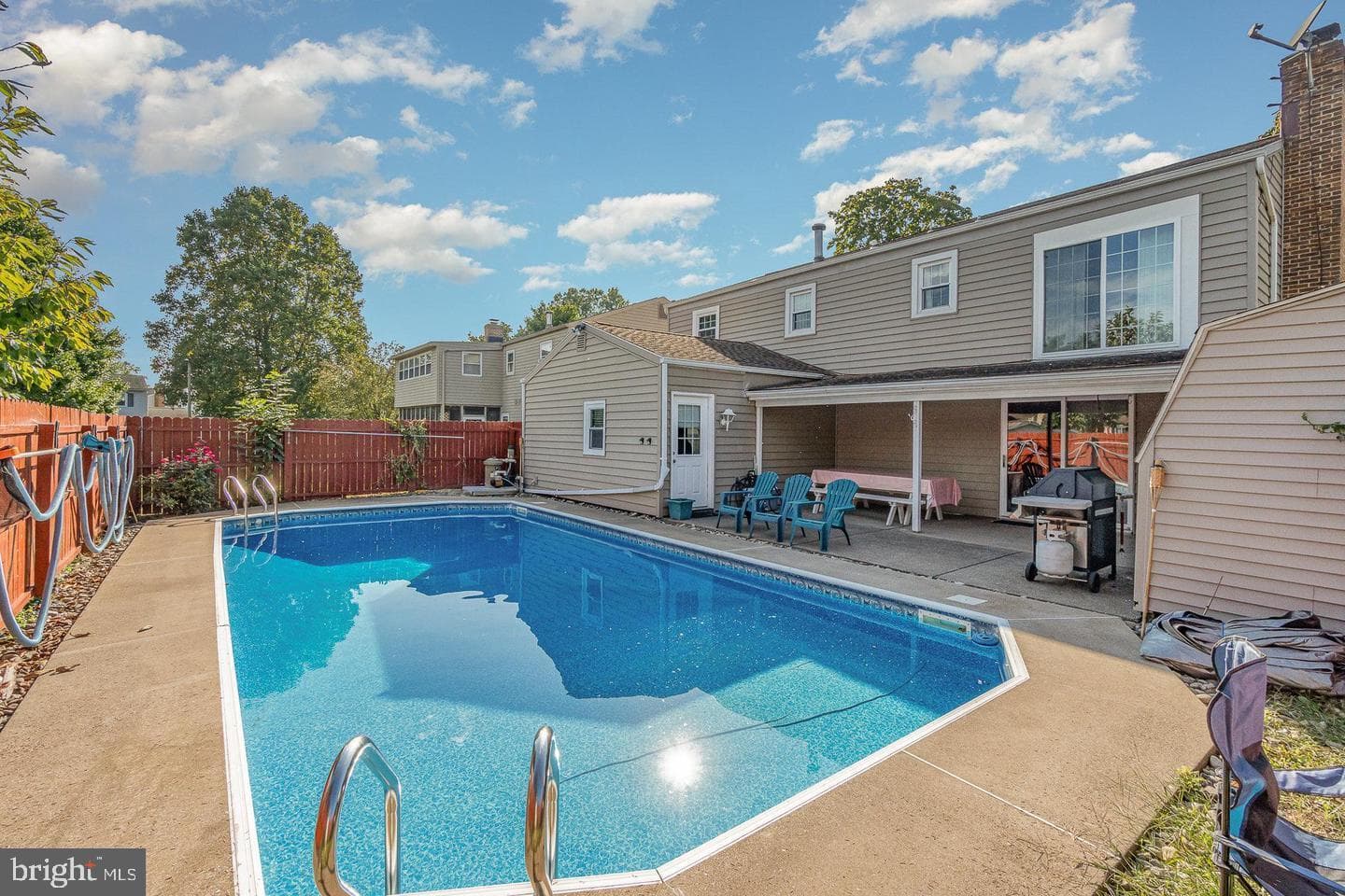 8 Edgewood Drive photo 44