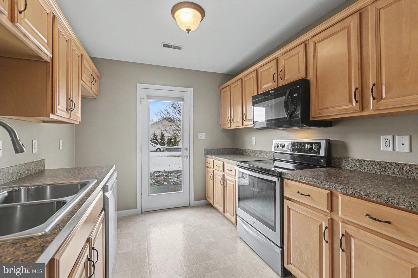 312 Sherman Avenue photo 8