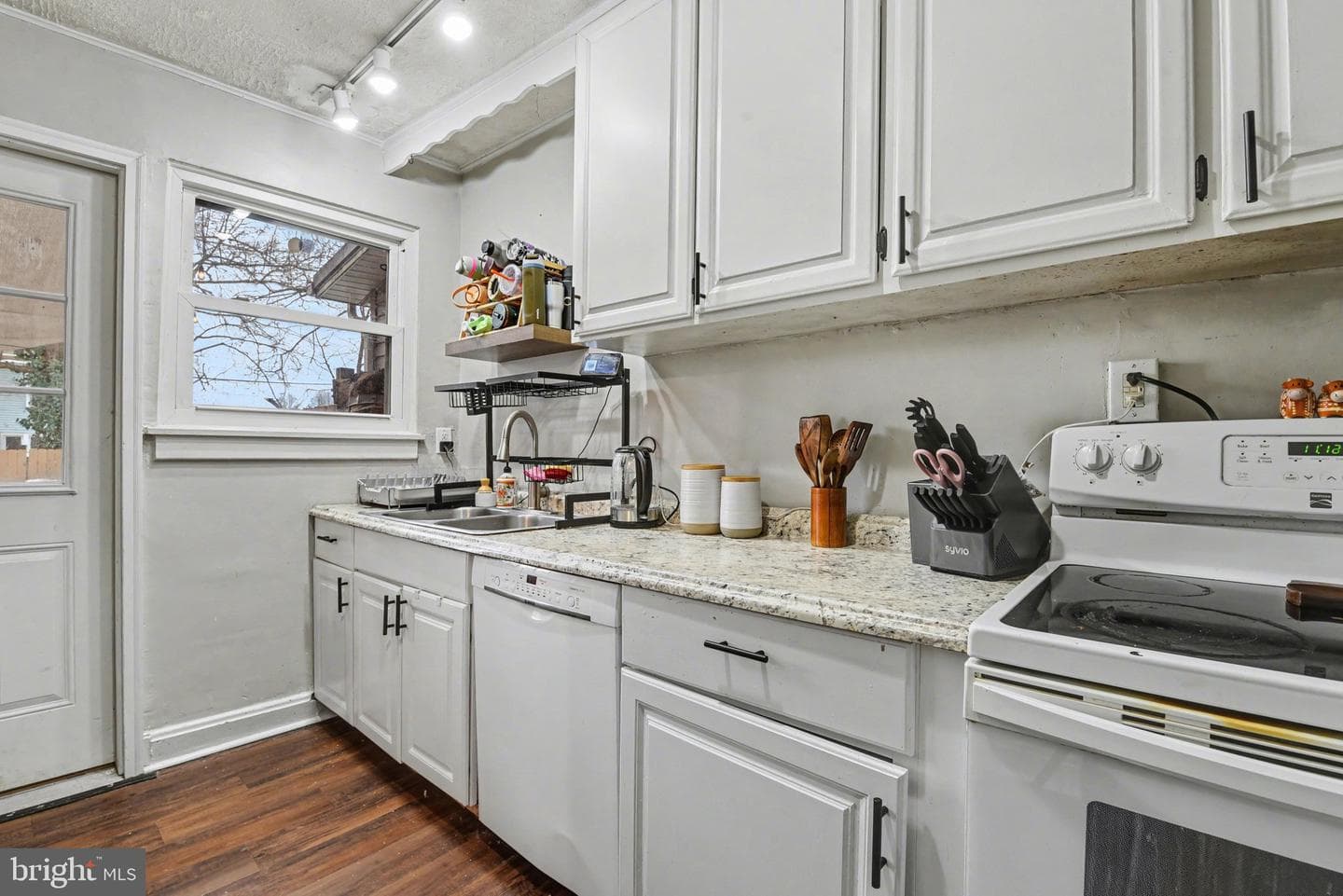 824 N West Street photo 8