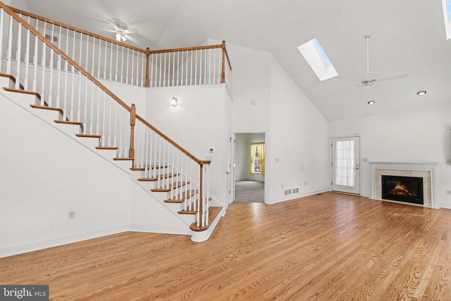 5445 Rivendale Boulevard photo 4