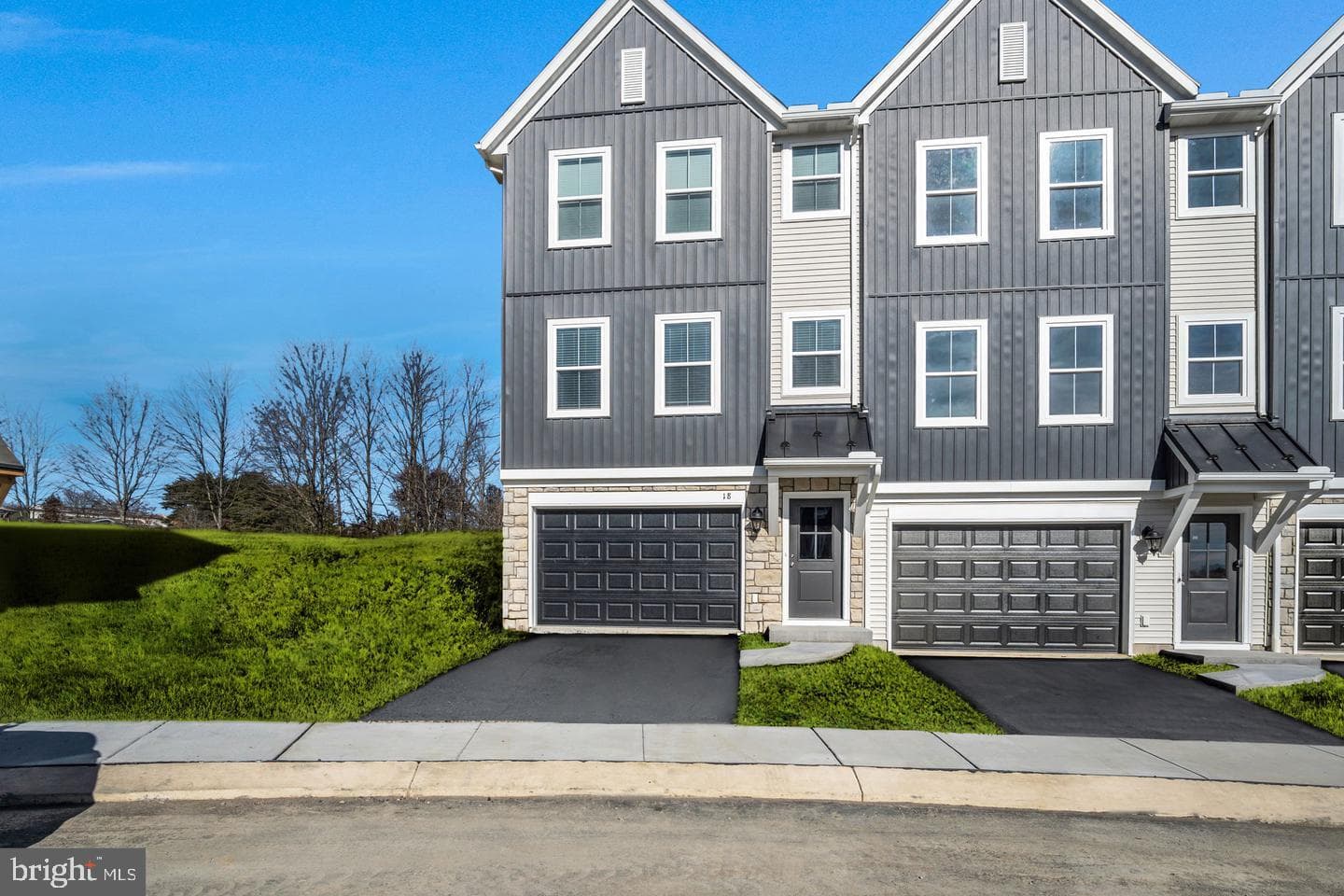 18 Morgan Circle #006-01, Carlisle