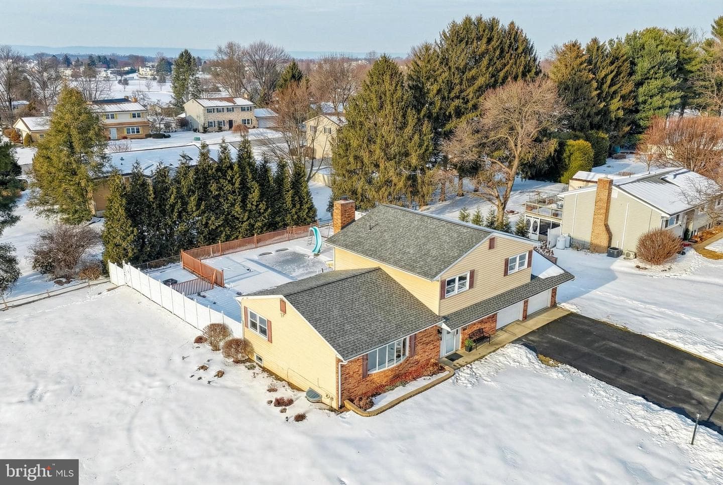 300 Widders Drive photo 42