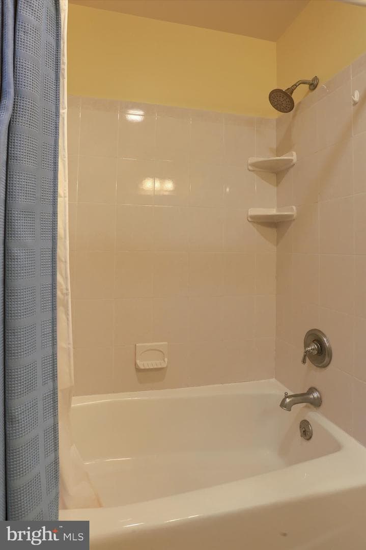 113 E Woodland Drive photo 24