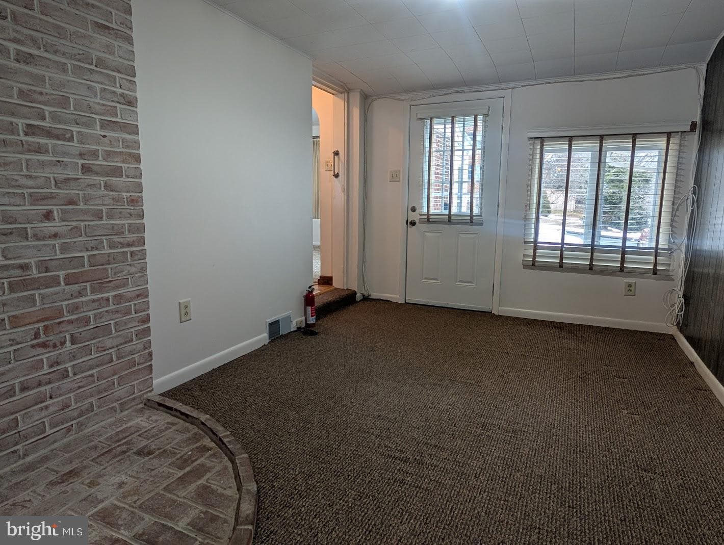 910 Fourth Street photo 13