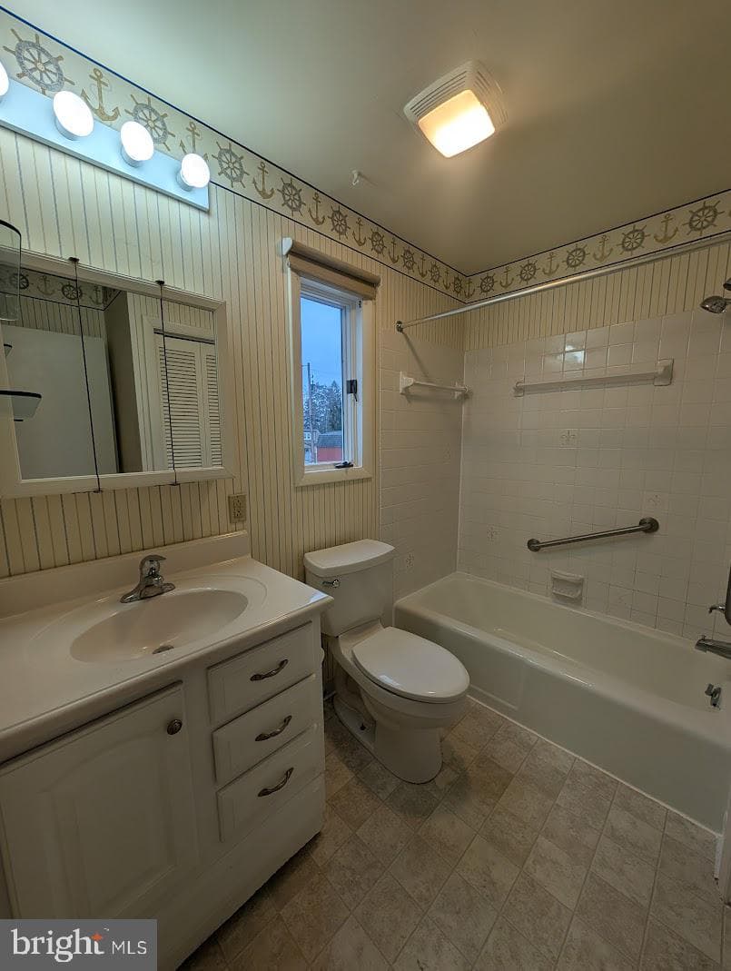 910 Fourth Street photo 32