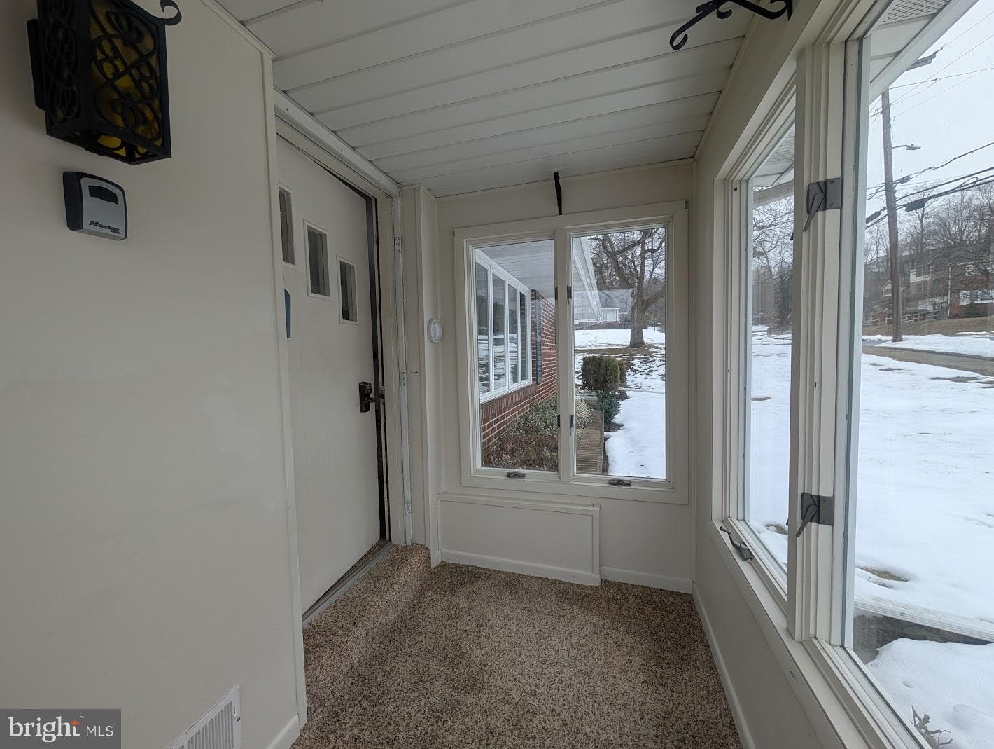 910 Fourth Street photo 7