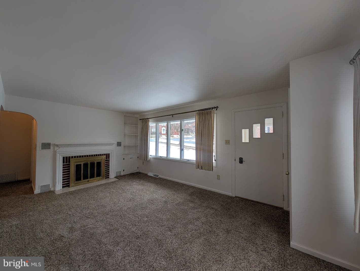 910 Fourth Street photo 8