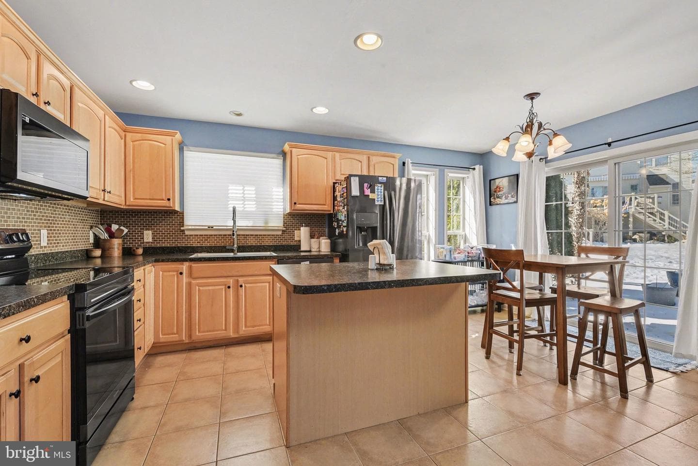 480 Nursery Drive S photo 13