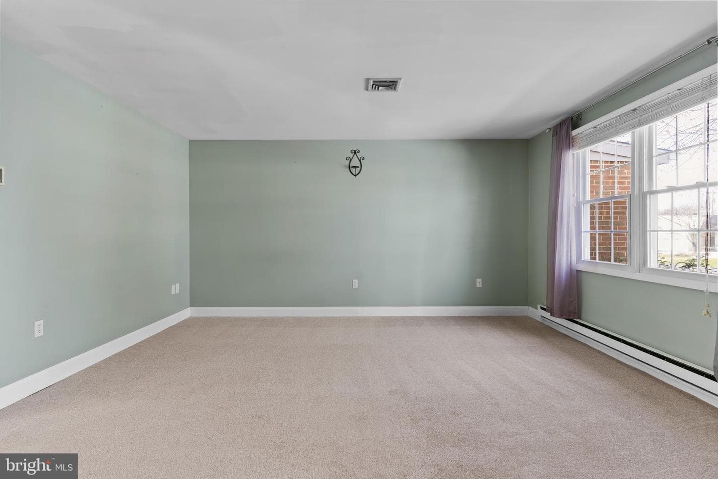 897 Emily Drive photo 5