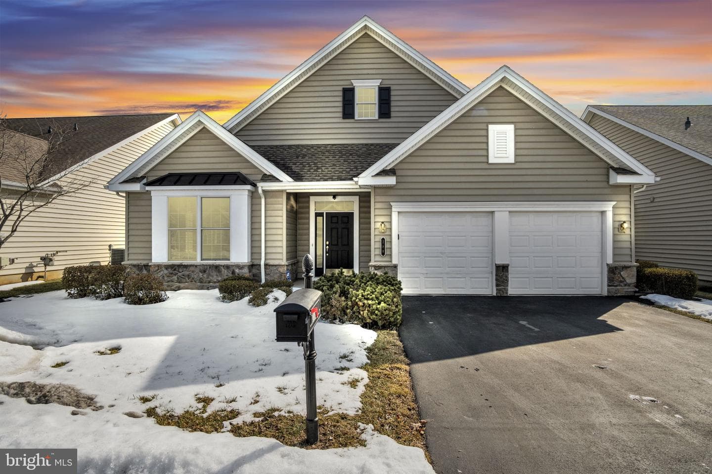 288 Founders Way photo 33