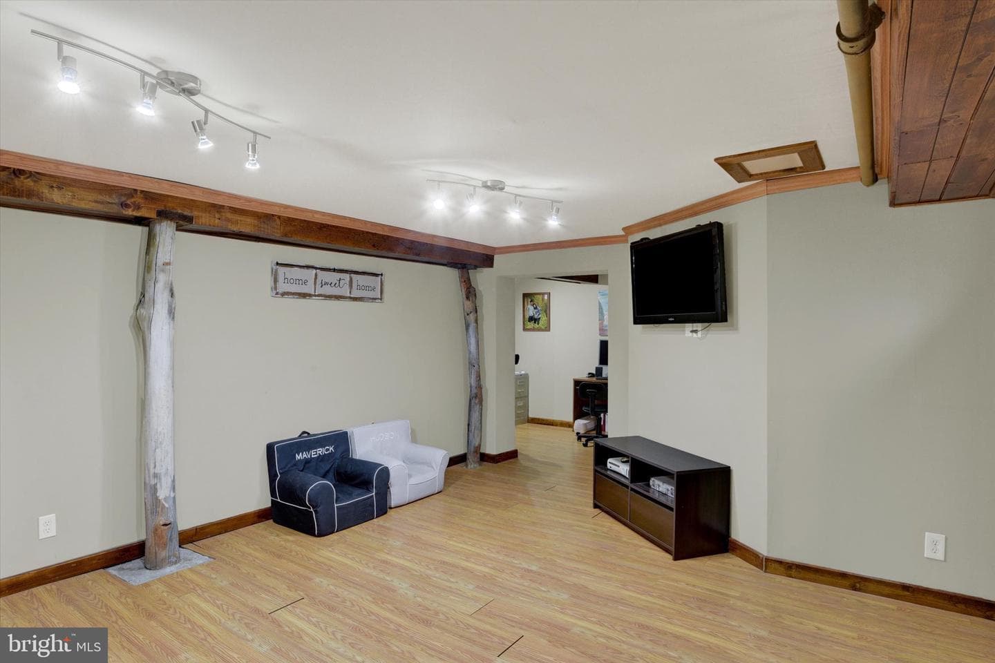 841 N Pitt Street photo 22