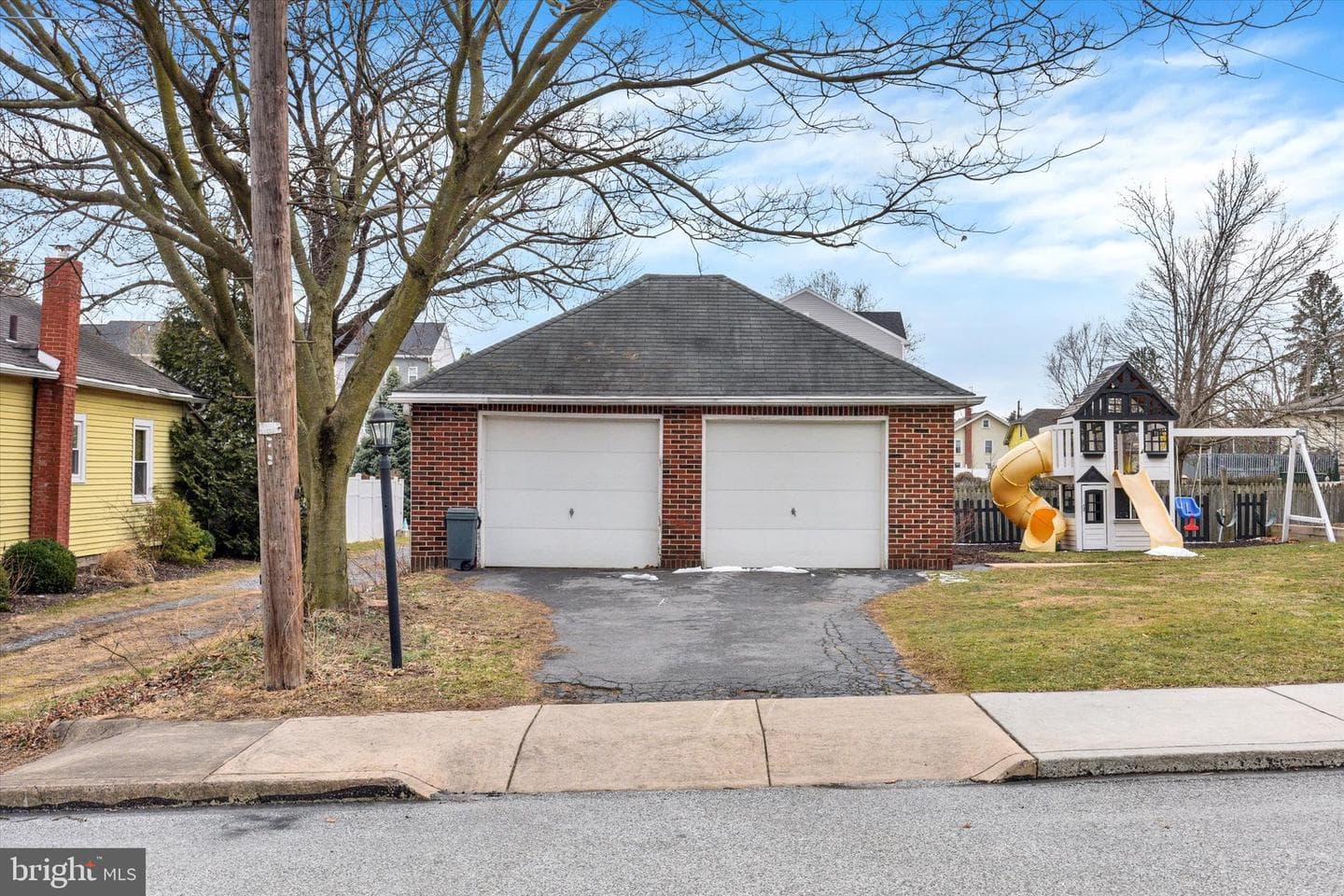 841 N Pitt Street photo 28