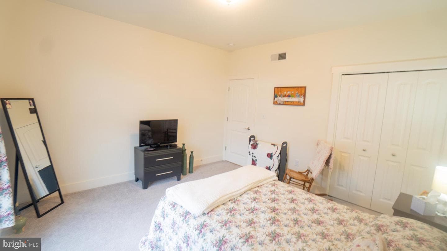 5415 Mendenhall Drive photo 11