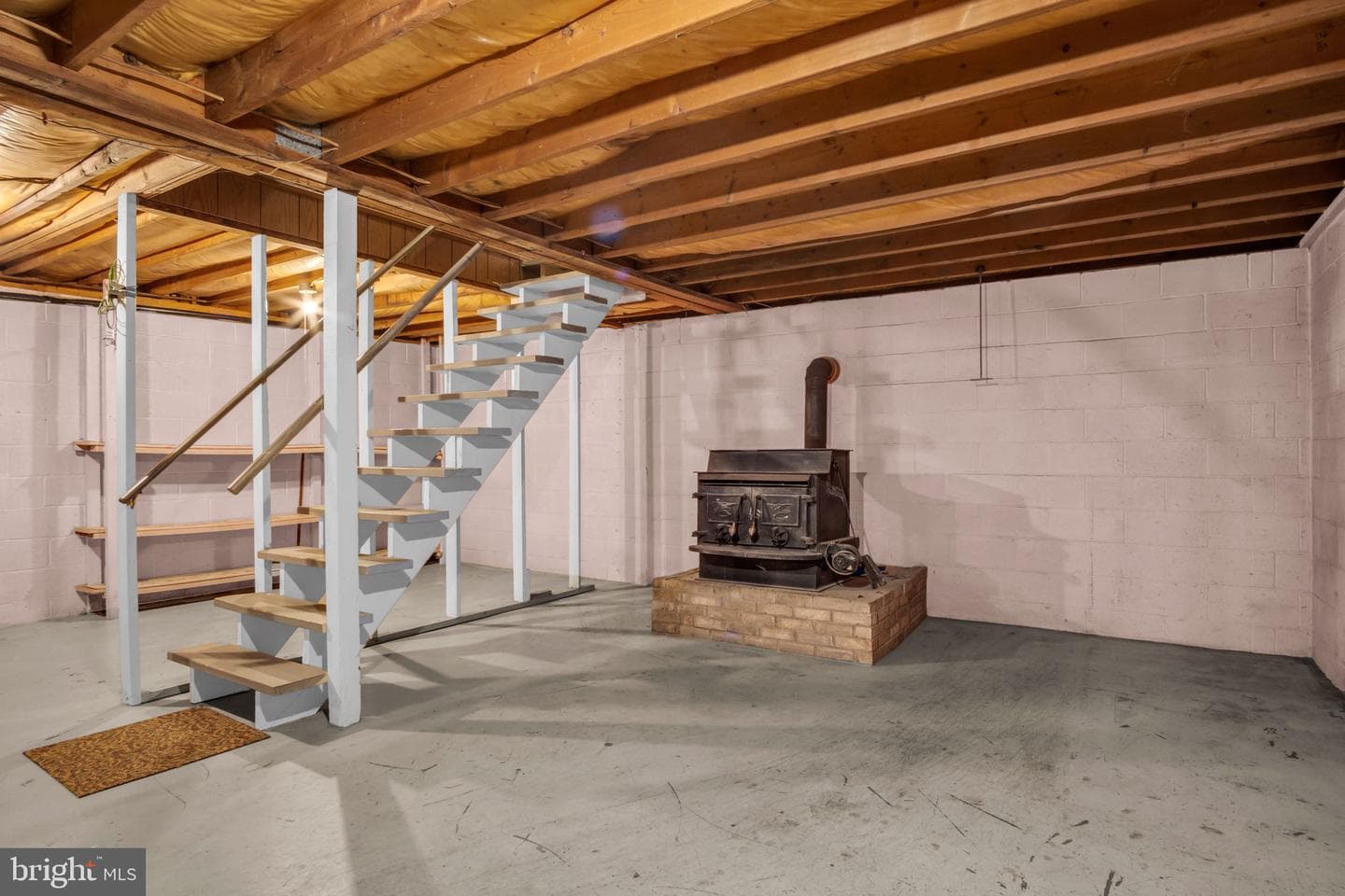647 N Middle Road photo 26