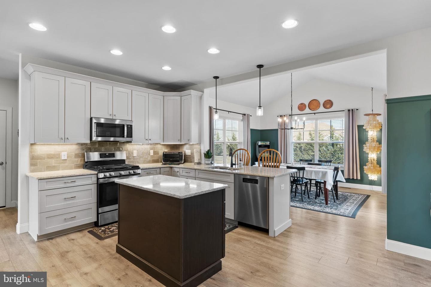 112 Kensington Place photo 11
