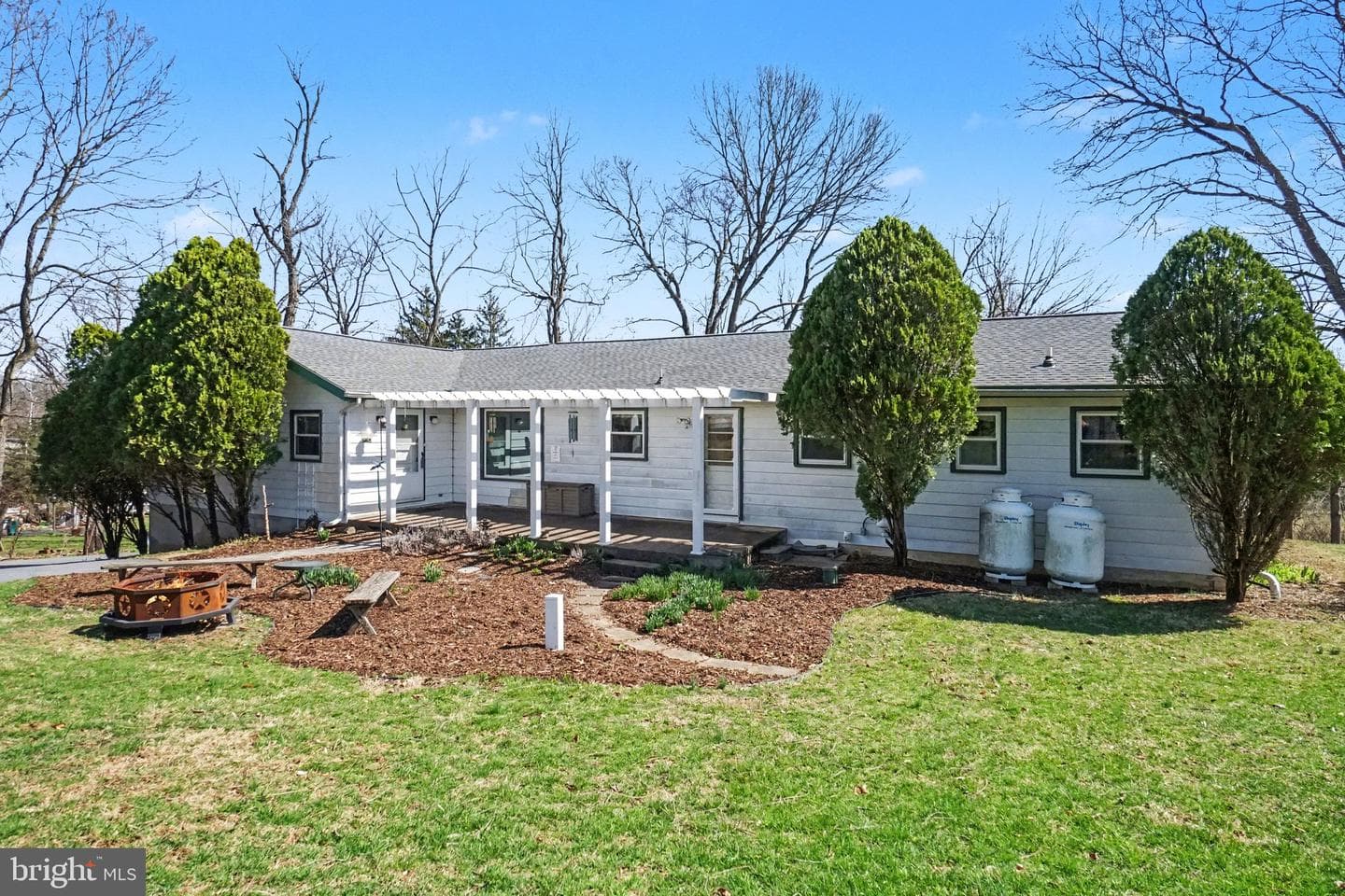 23 E Willow Terrace Drive photo 2