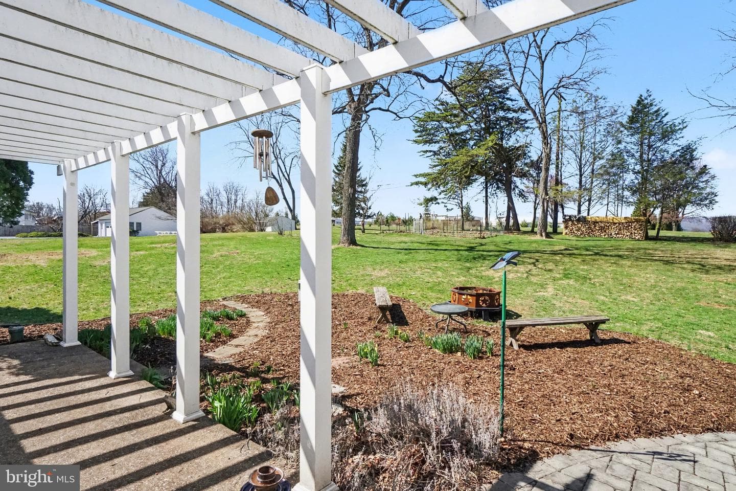 23 E Willow Terrace Drive photo 4