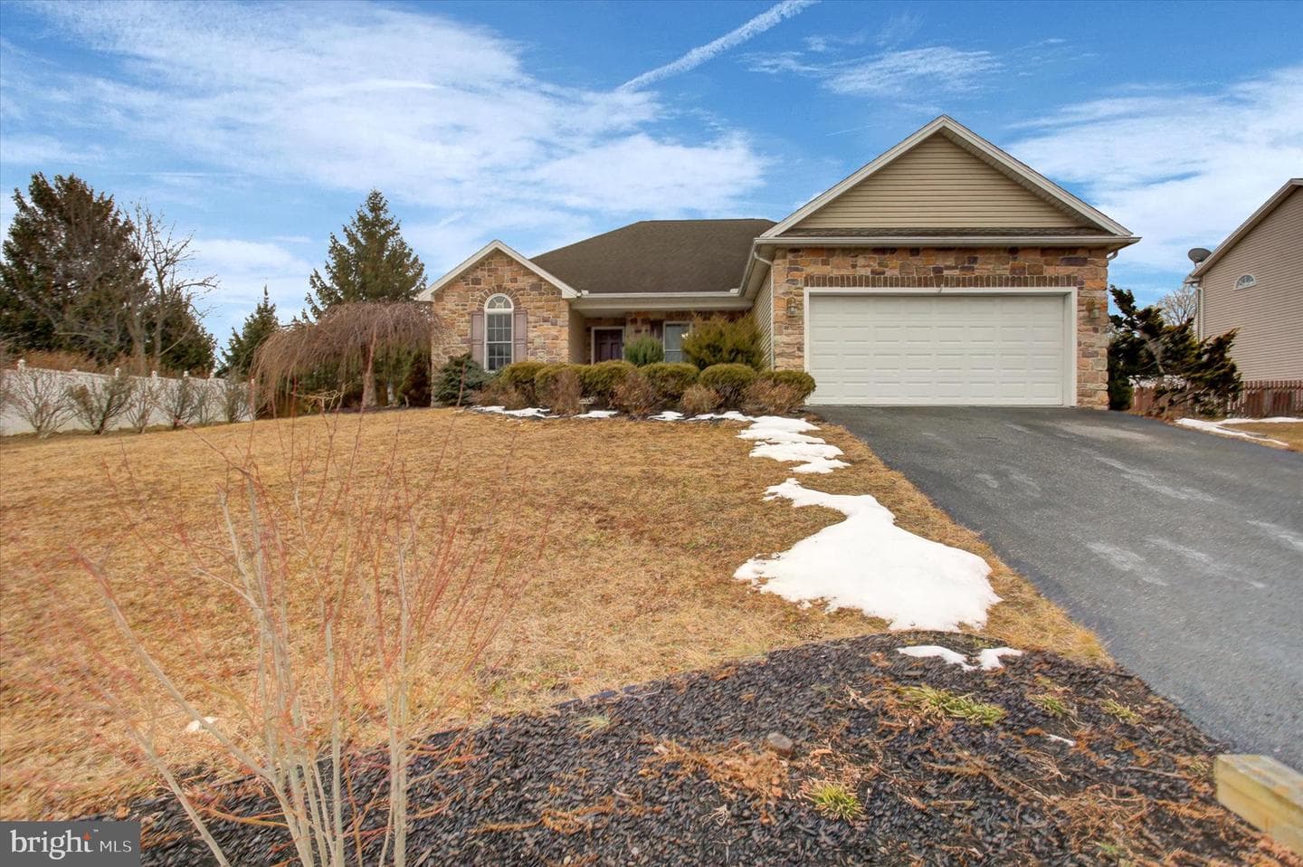 18 Sir William Drive photo 1
