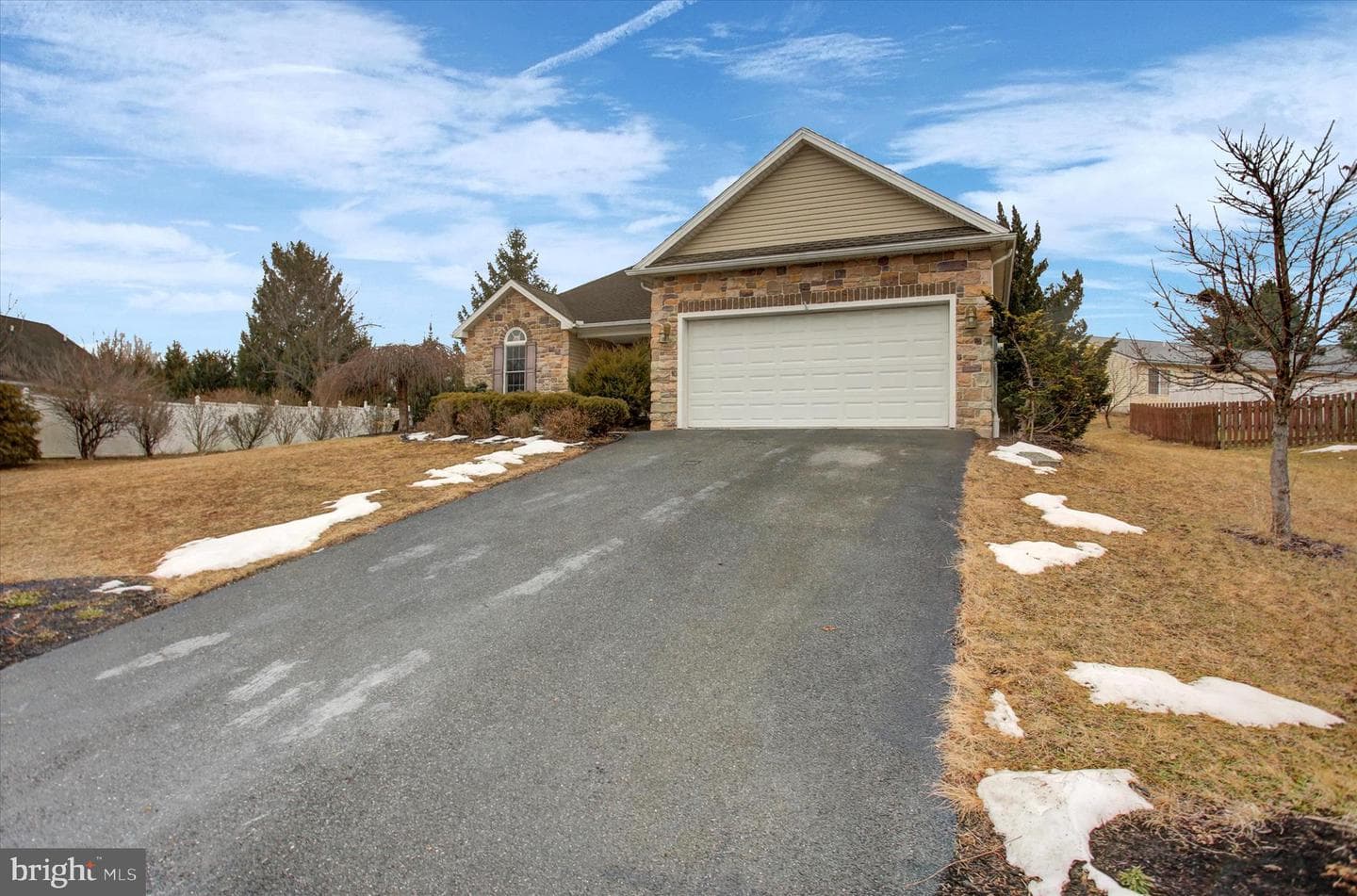 18 Sir William Drive photo 2