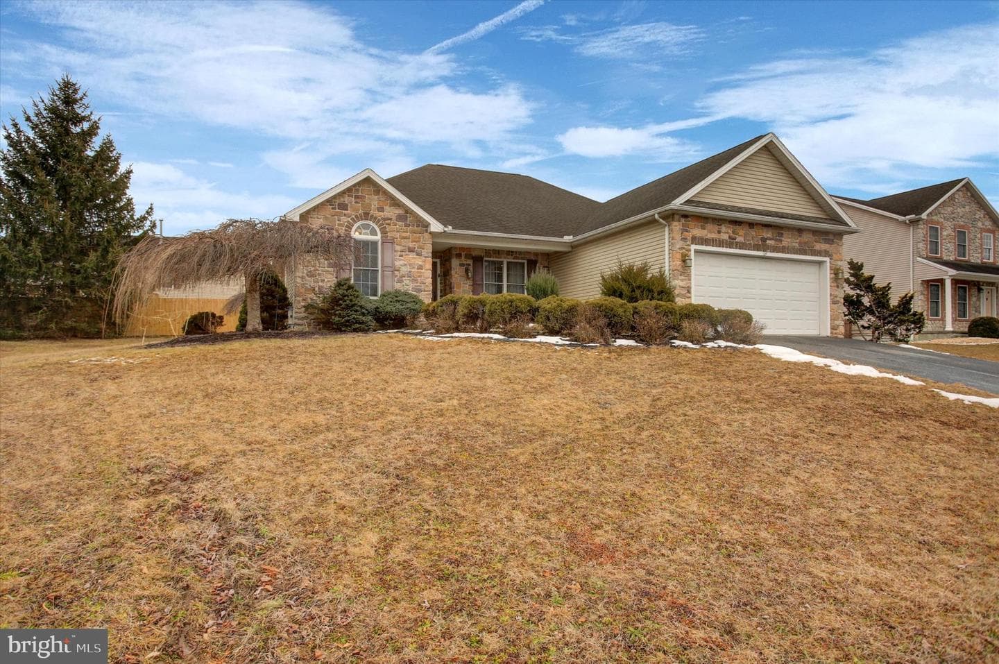 18 Sir William Drive photo 3