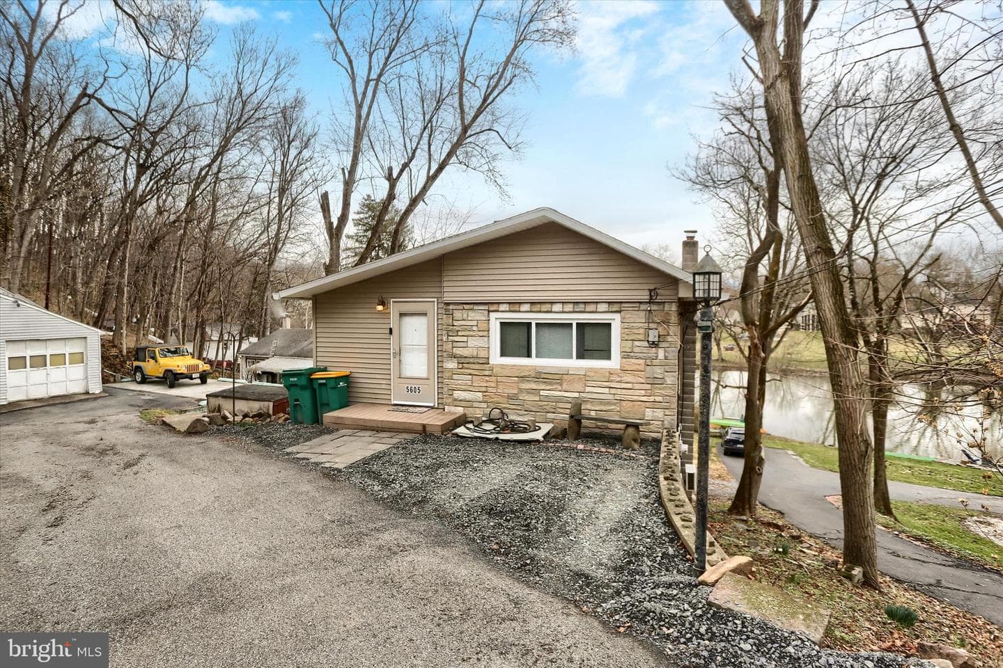 5605 Creekview Road photo 1