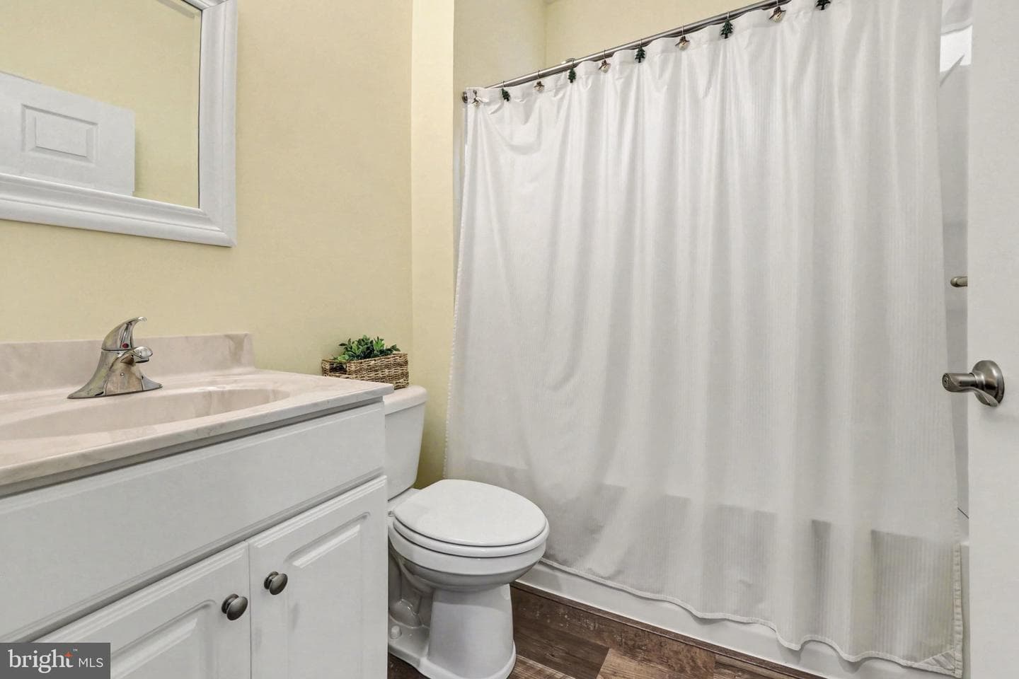617 Republic Way photo 10