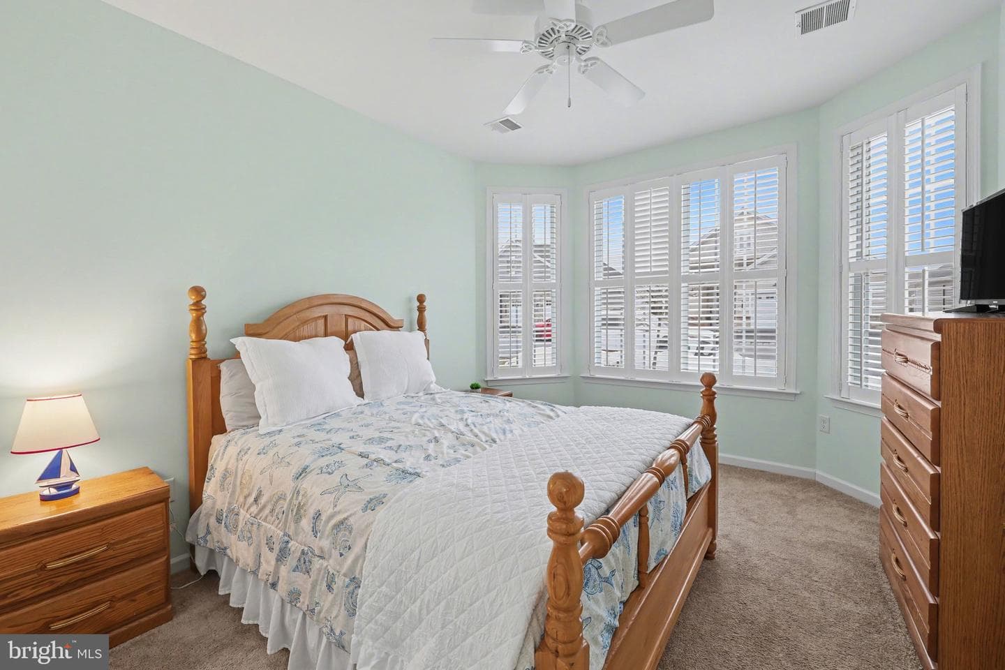 617 Republic Way photo 11