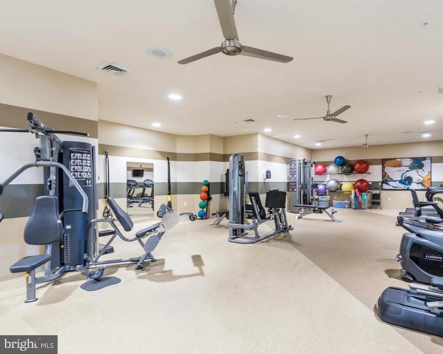 617 Republic Way photo 21
