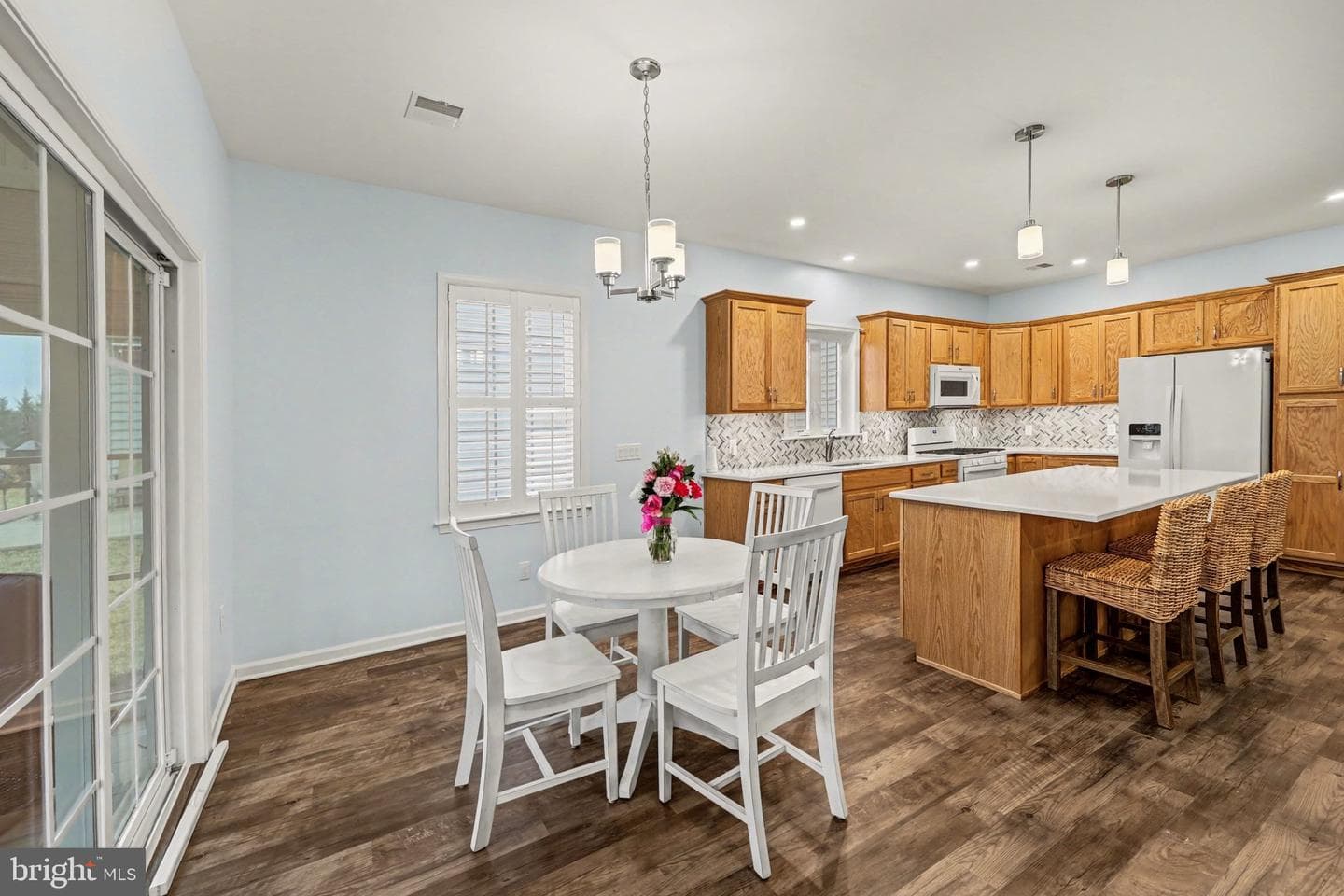 617 Republic Way photo 6