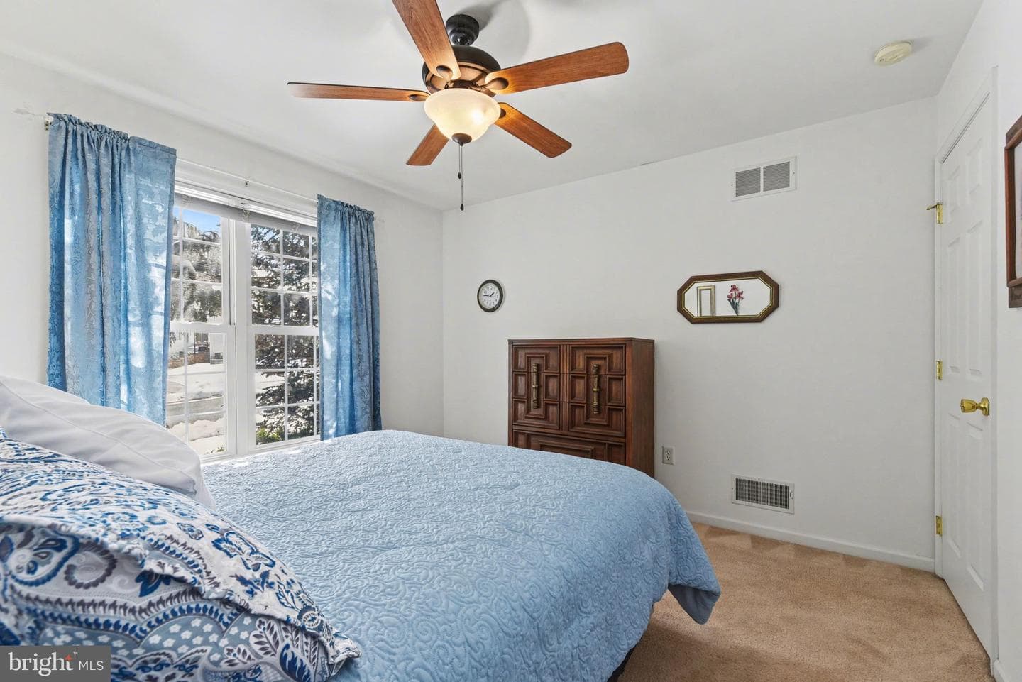 37 Blue Spruce Drive photo 17