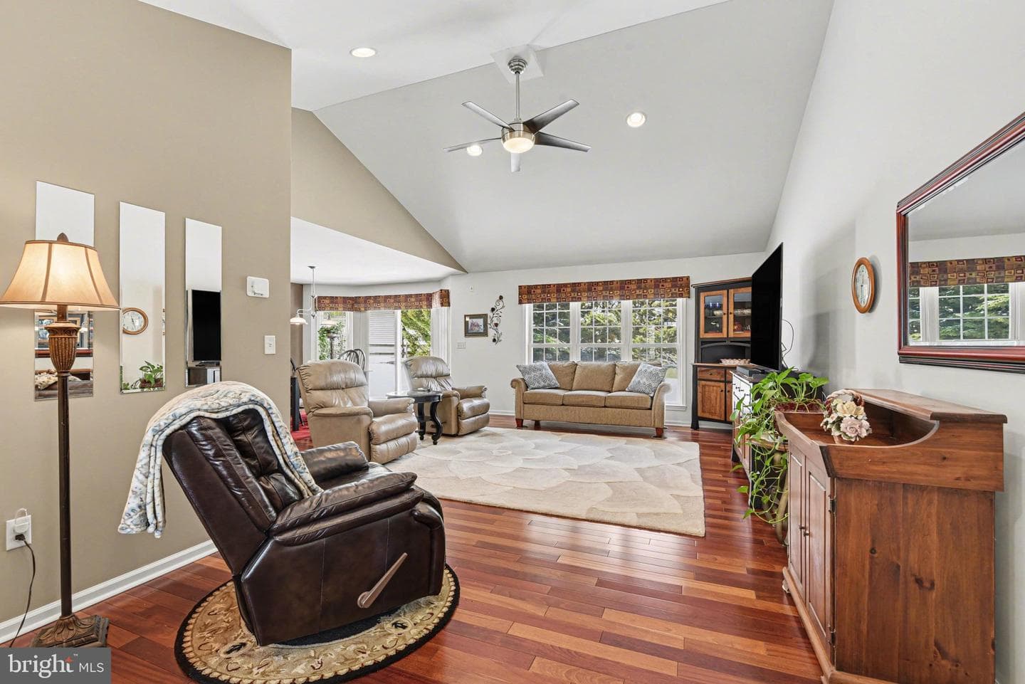 37 Blue Spruce Drive photo 2