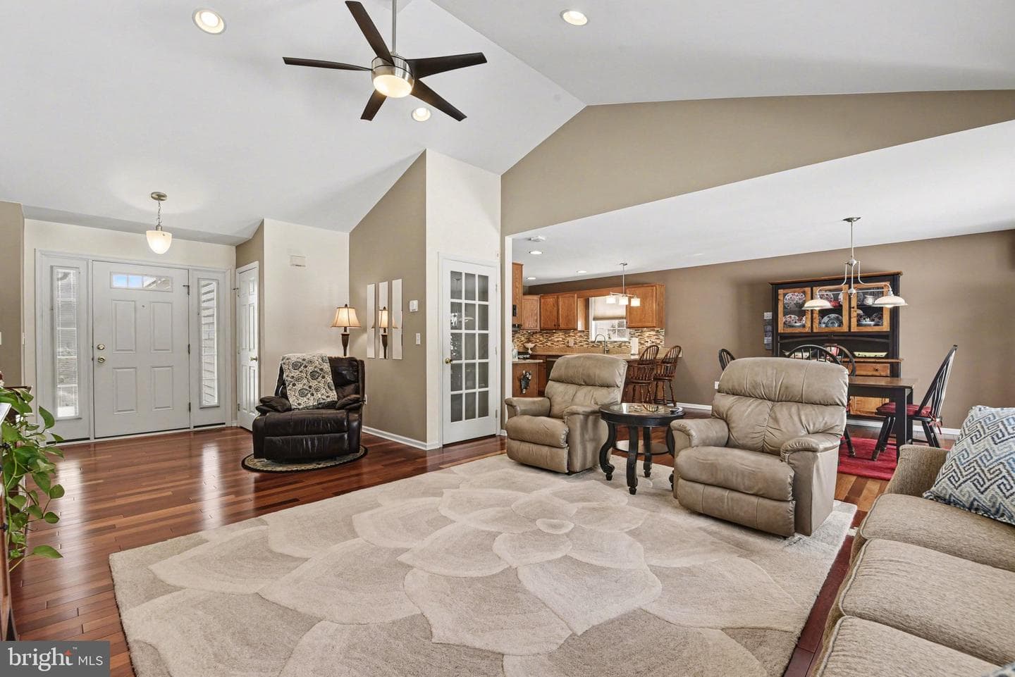 37 Blue Spruce Drive photo 3