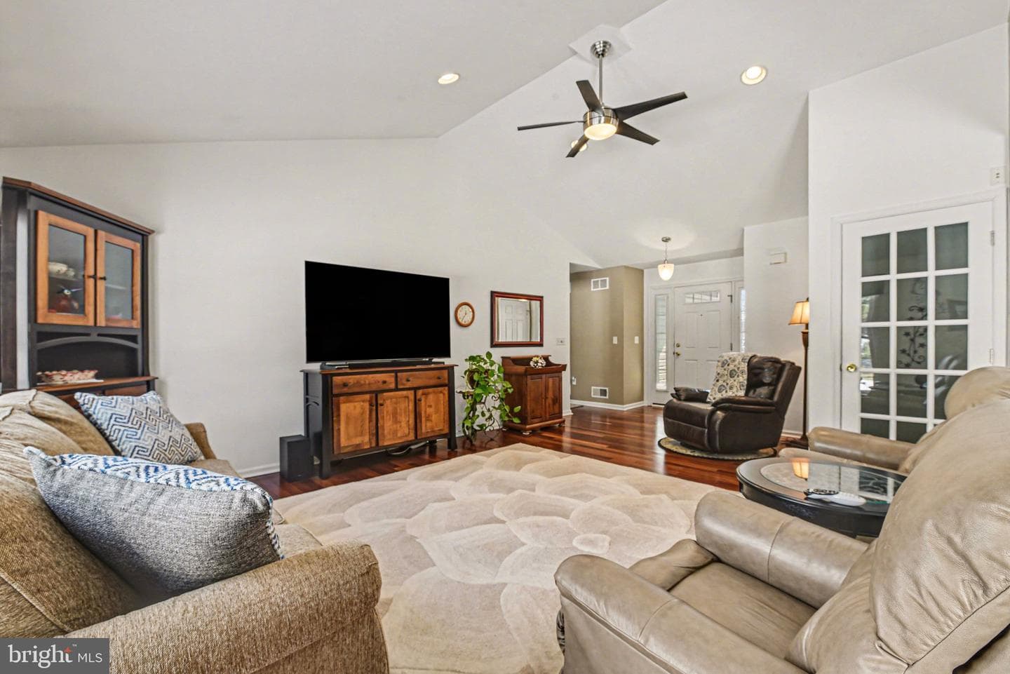 37 Blue Spruce Drive photo 4