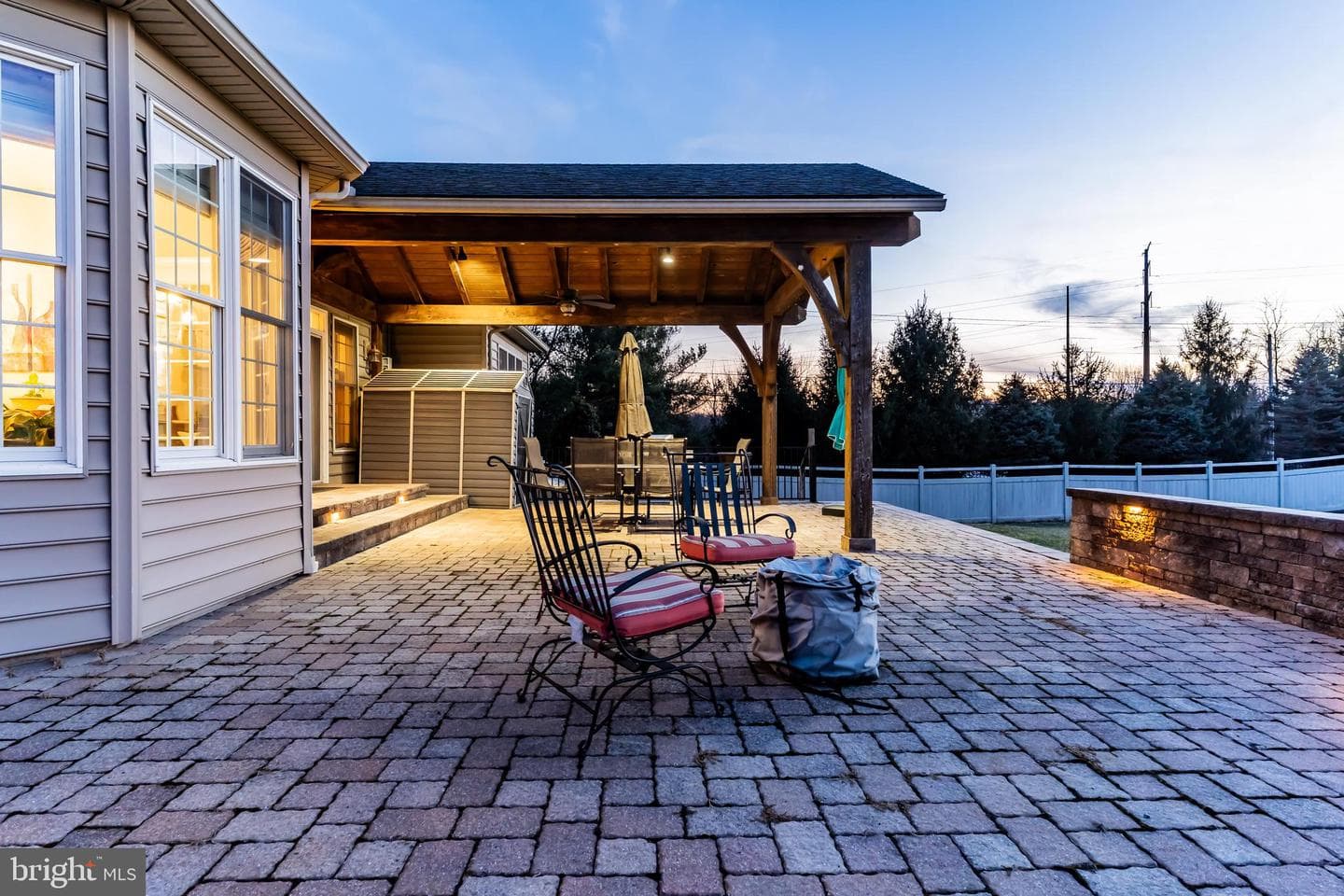 4010 Glenfinnan Place photo 40