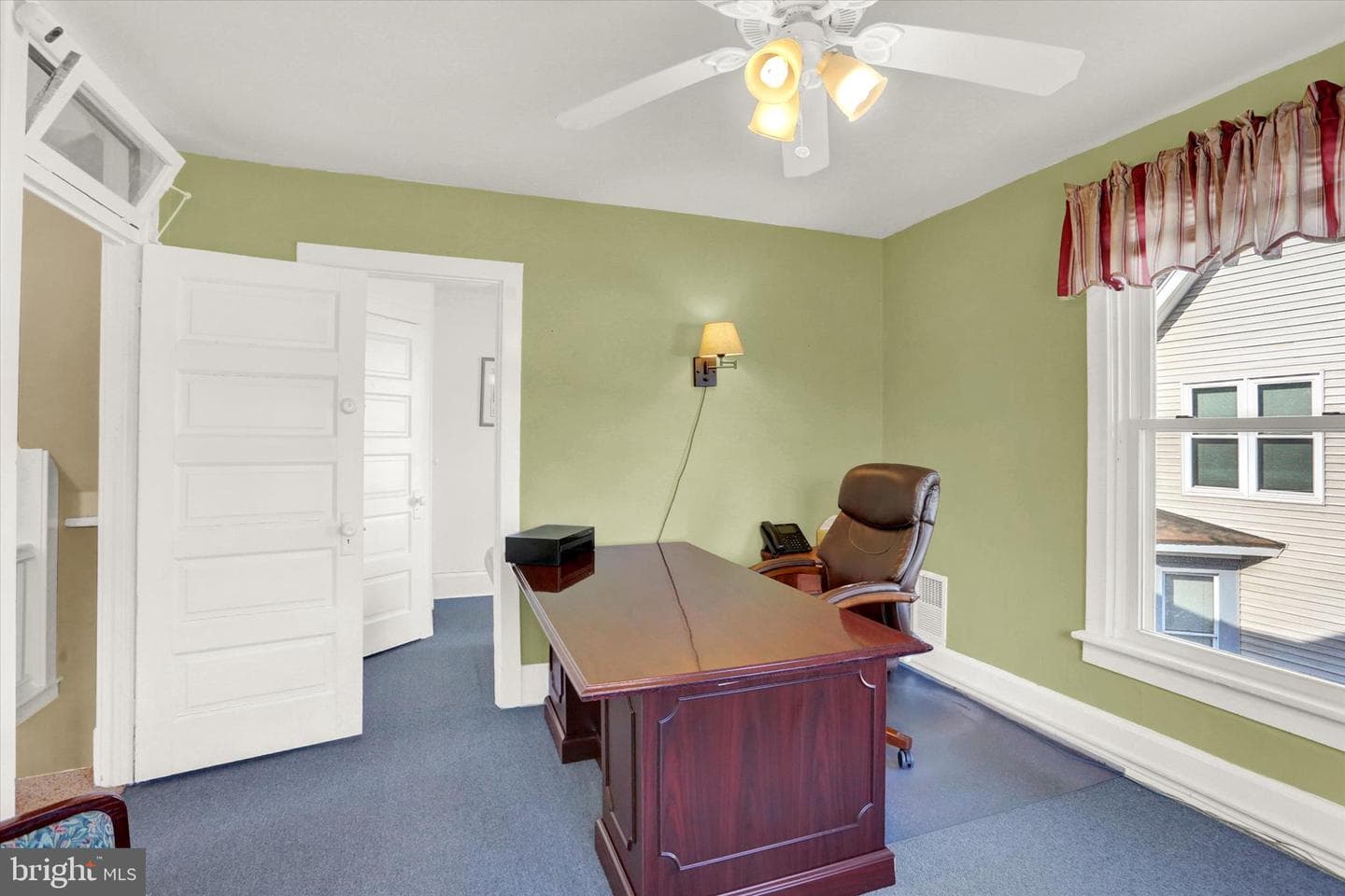 1544 Bridge Street photo 18