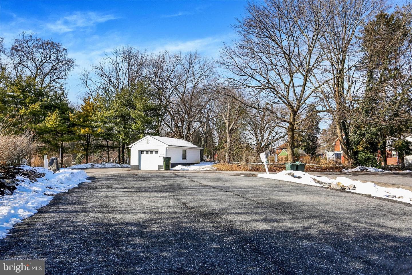 1544 Bridge Street photo 32