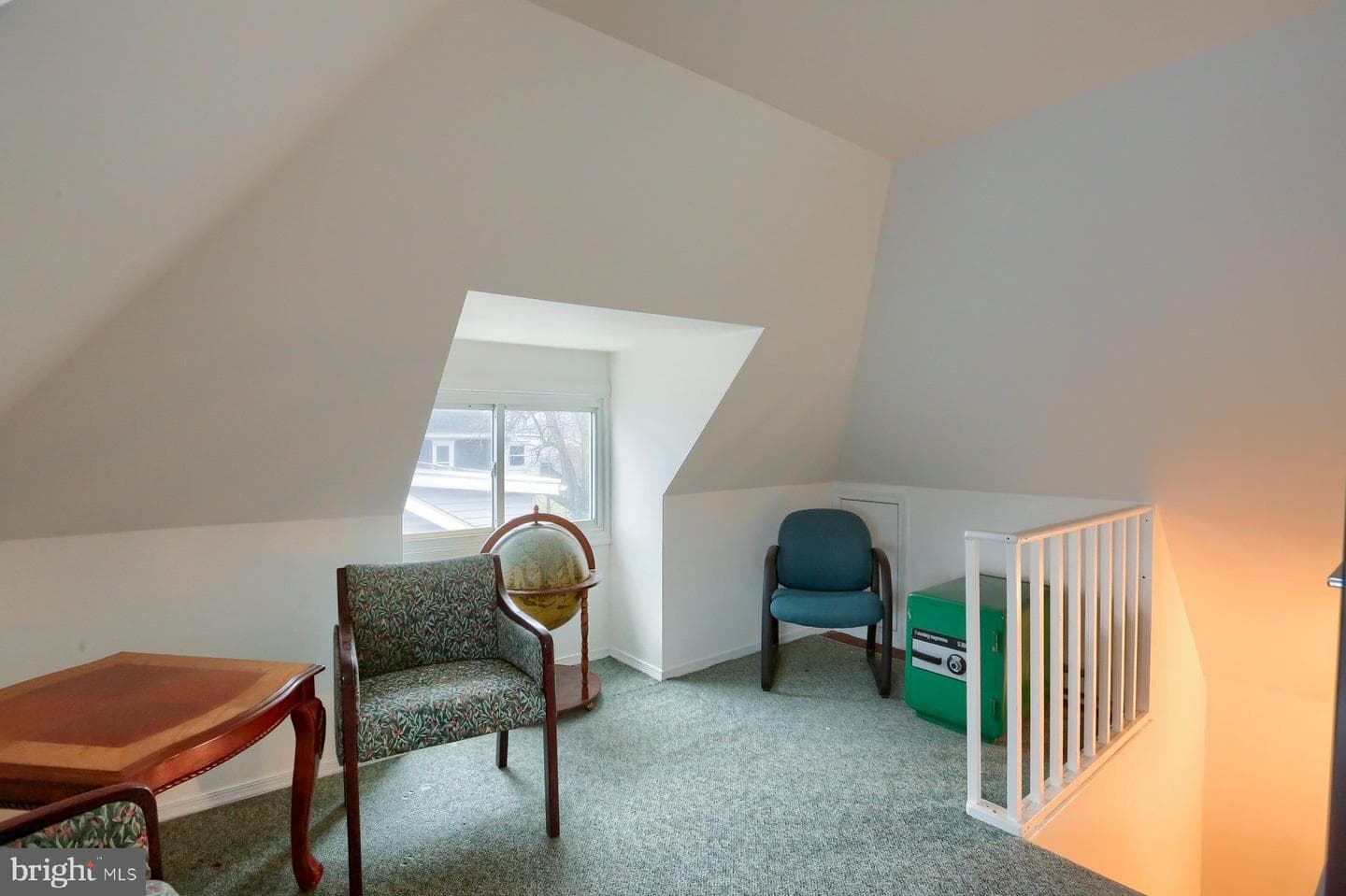 1544 Bridge Street photo 33