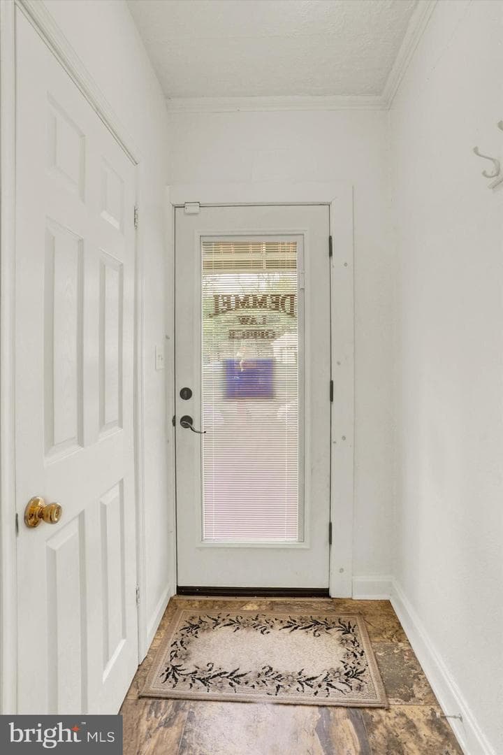 1544 Bridge Street photo 5