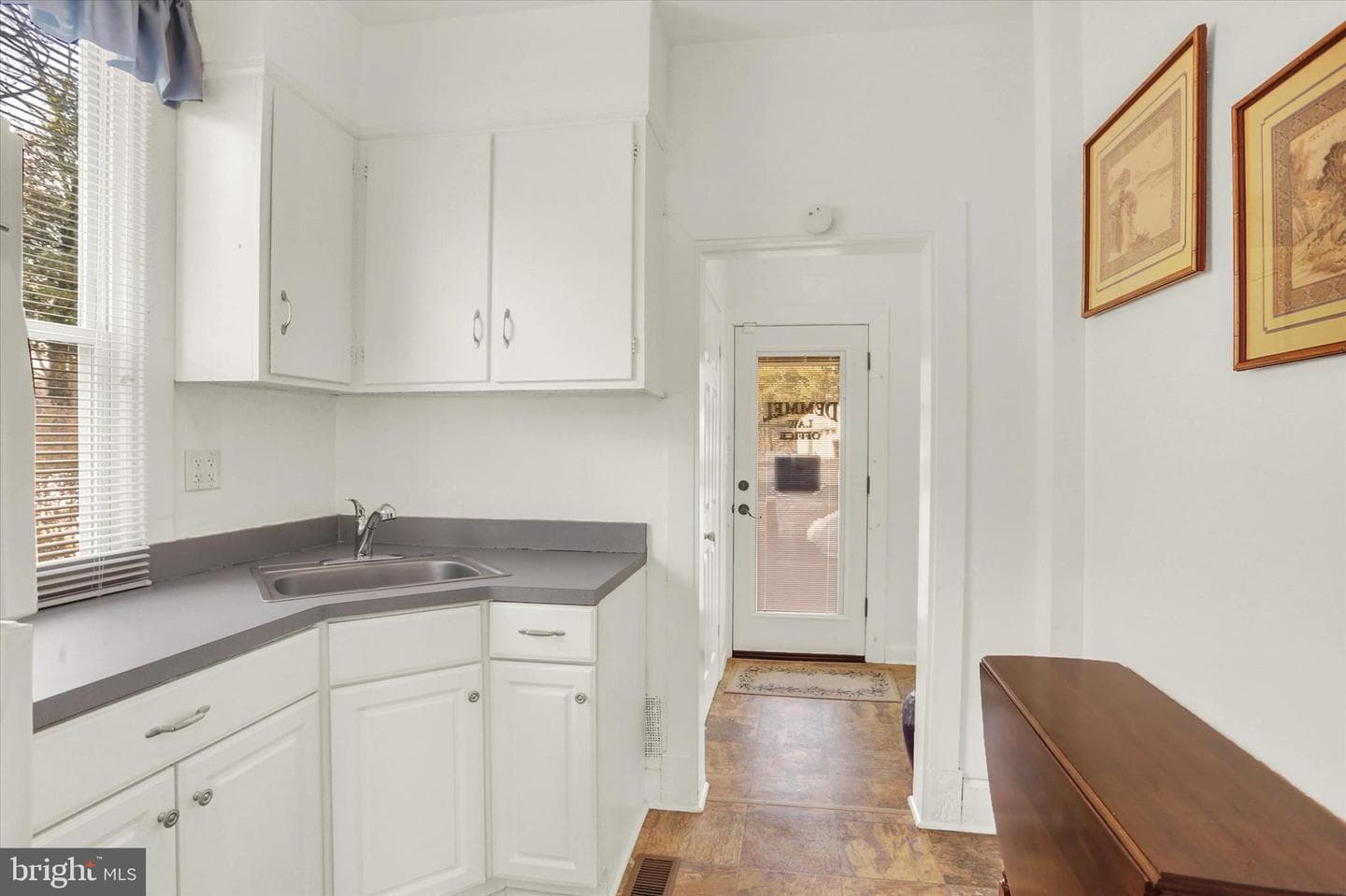 1544 Bridge Street photo 6