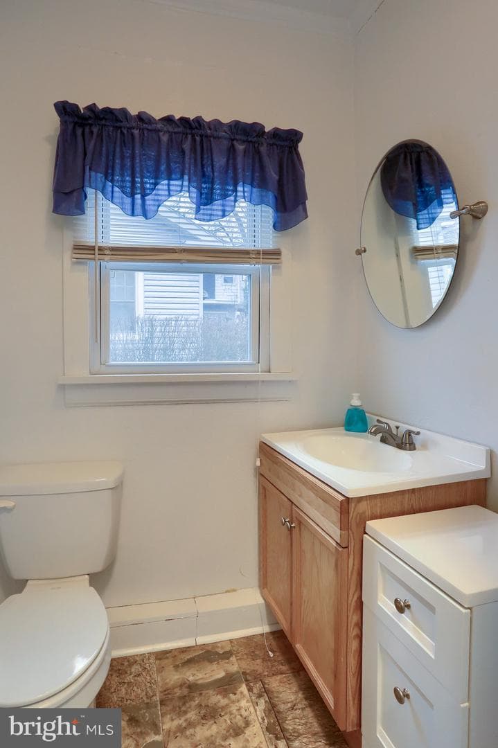 1544 Bridge Street photo 8