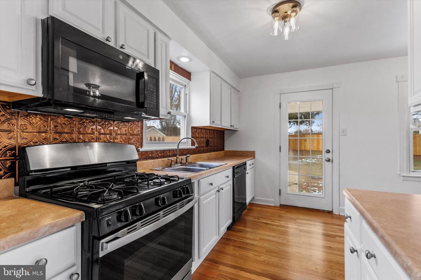 244 Cumberland Road photo 10