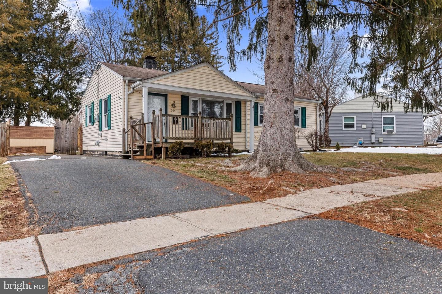 244 Cumberland Road photo 3