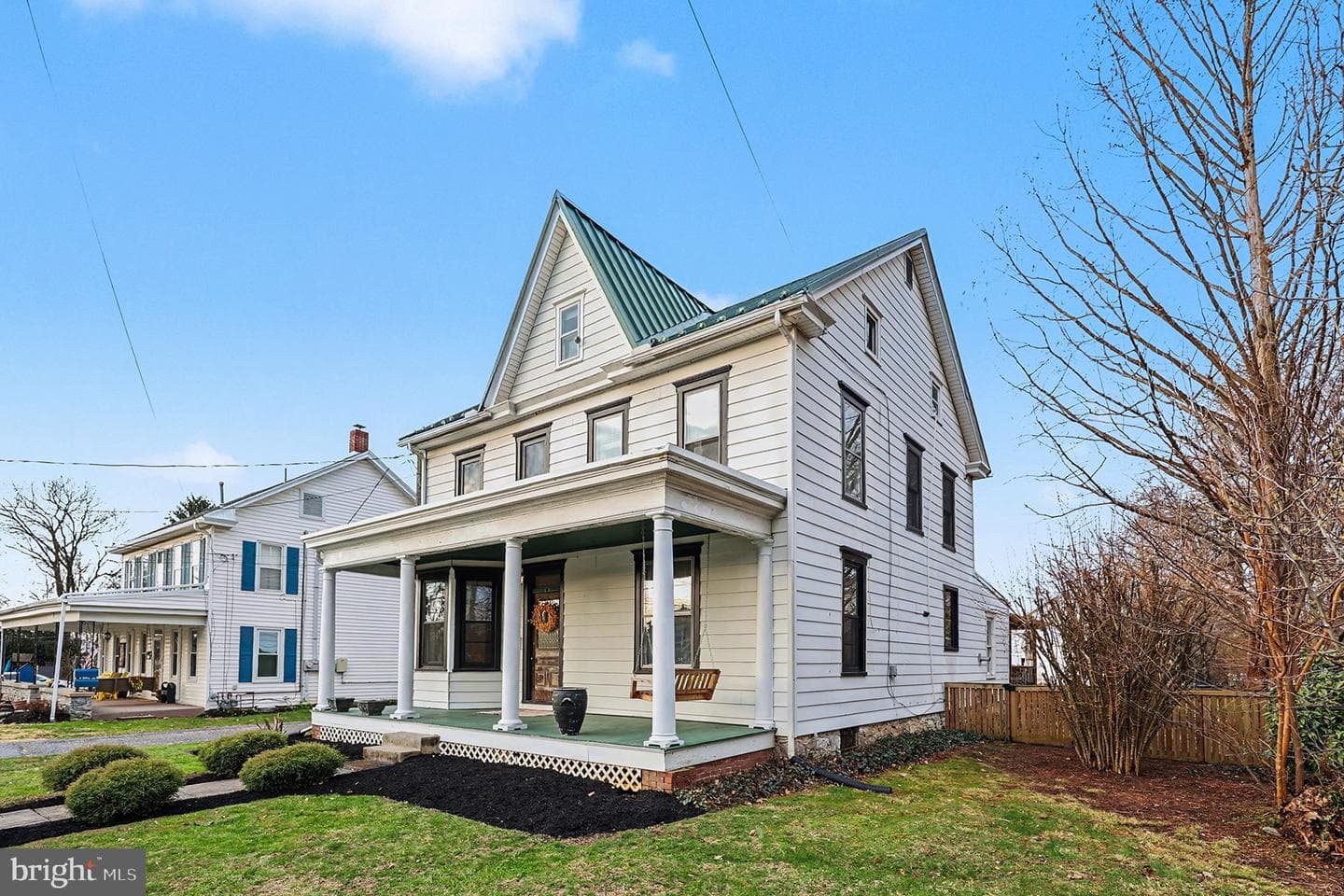 124 S Locust Street photo 2
