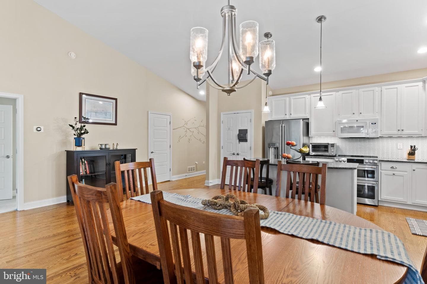 6120 Rivendale Court photo 13
