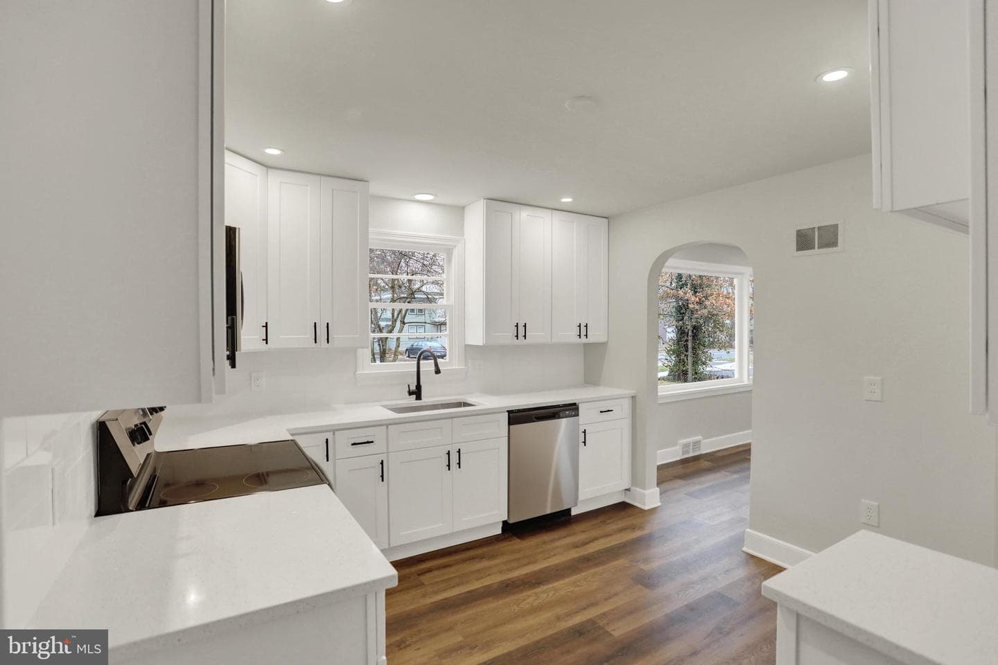 311 Pine Road photo 13