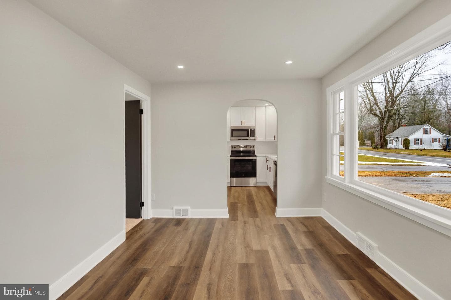311 Pine Road photo 17
