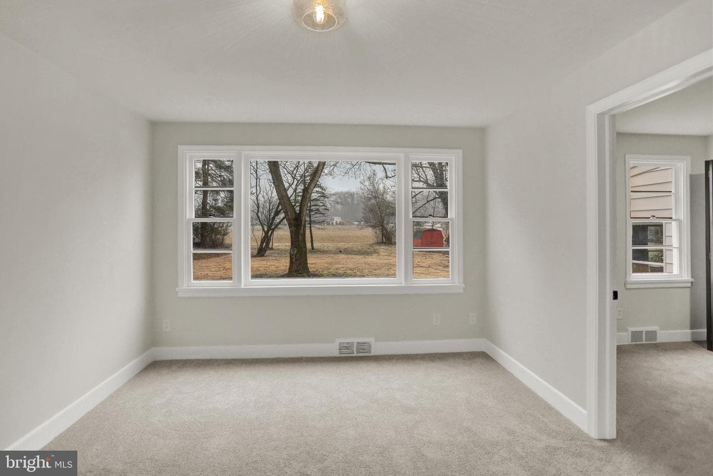 311 Pine Road photo 22
