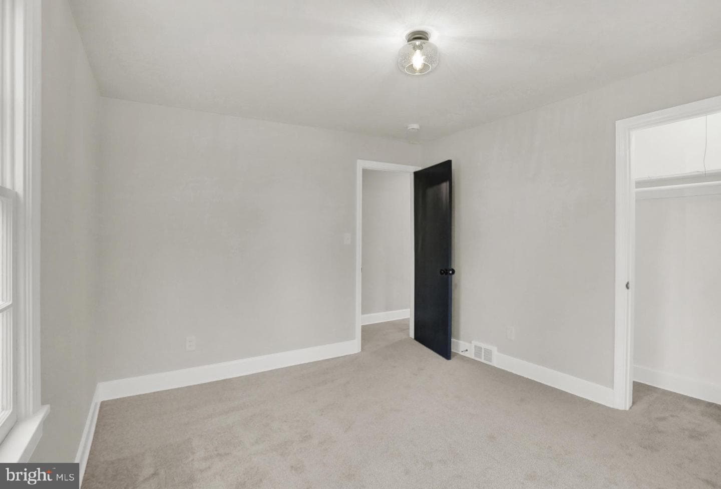 311 Pine Road photo 26